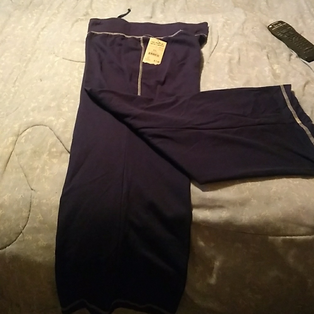 Three quarter length pants